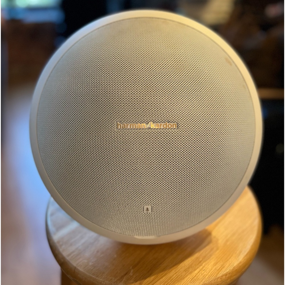 harman kardon onyx studio 2